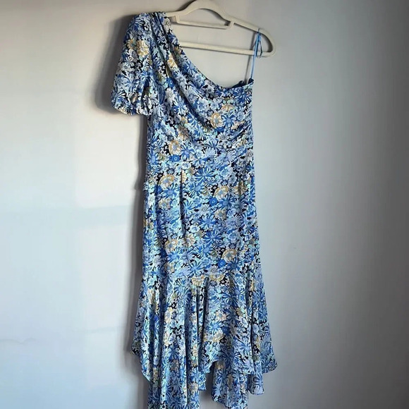 ASTR The Label  Santorini Floral One Shoulder dress - Picture 4 of 12